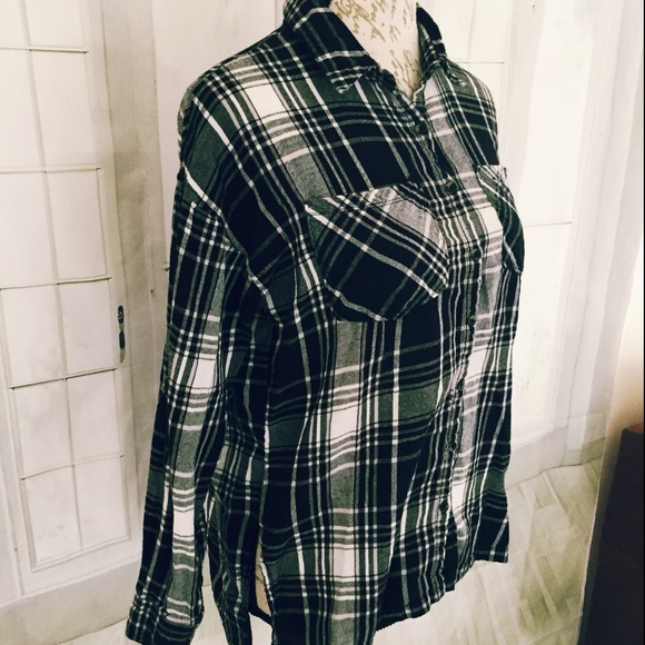 Love Tree Tops - Love Tree Small Black Plaid Flannel Button Down Wo